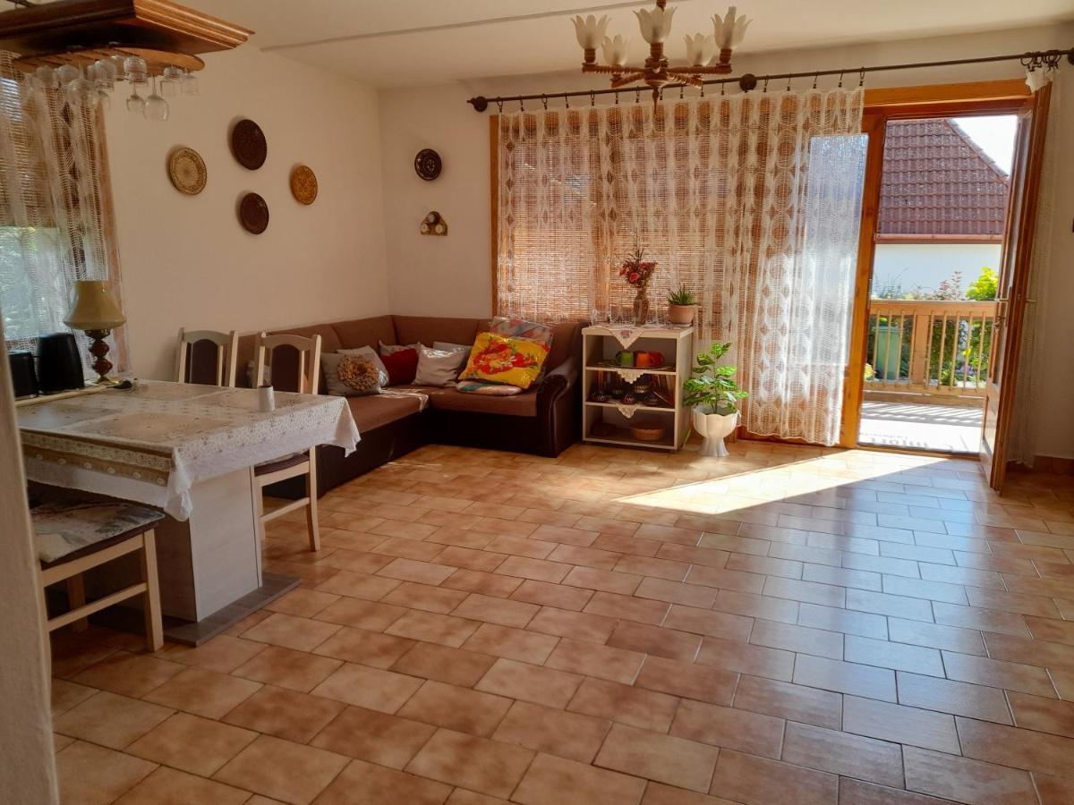 Apartament Harmonia Vendeghaz 100 Meterre Az Igali Gyogyfuerdotol Zewnętrze zdjęcie