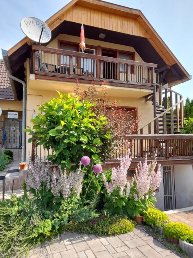 Apartament Harmonia Vendeghaz 100 Meterre Az Igali Gyogyfuerdotol Zewnętrze zdjęcie