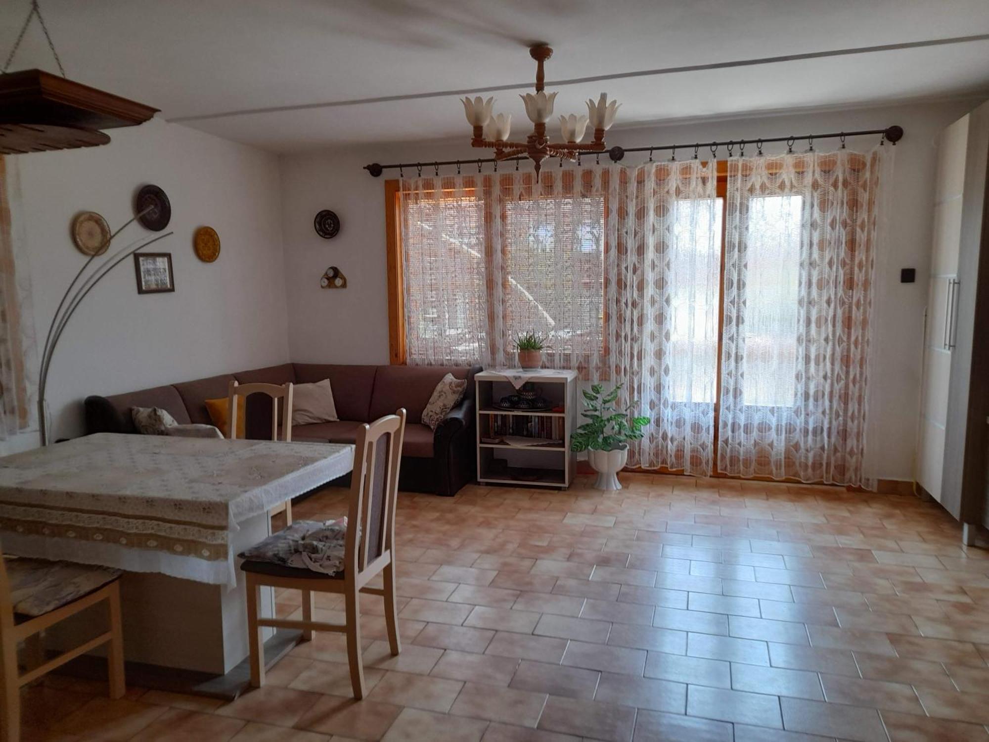 Apartament Harmonia Vendeghaz 100 Meterre Az Igali Gyogyfuerdotol Zewnętrze zdjęcie